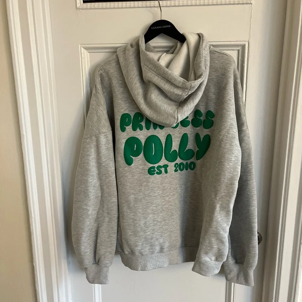 NWT Princess Polly Light Gray Hoodie - Picture 2 of 10